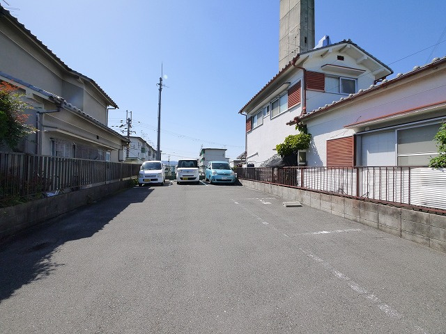 茜駐車場