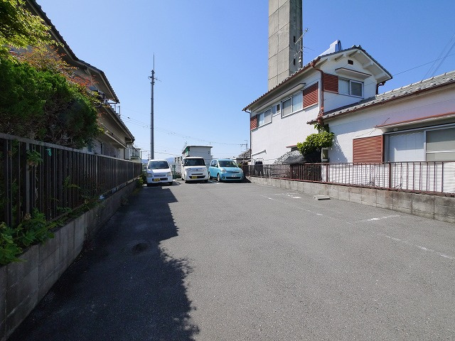 茜駐車場