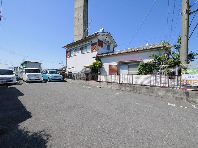 茜駐車場