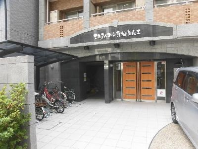 エステムコート京都烏丸Ⅱのエントランス