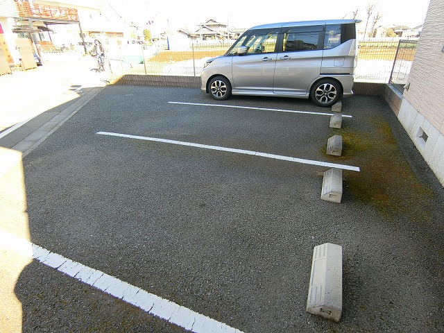 エクセレントタイケイの駐車場
