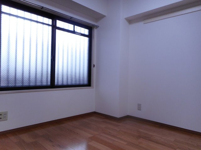 【寝室】 | ロイヤルメドウ