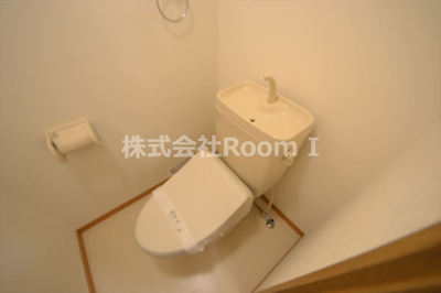 【トイレ】 | ロイヤルキャッスル | トイレもきれいです