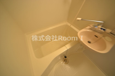 【洗面所】 | コモグランツ | 脱衣スペースもあります