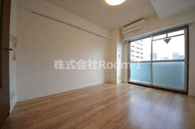 【居間・リビング】 | コモグランツ | 居間です