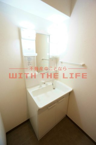 J-PLACE（ジェイプレイス）東町【キャッシュバック対象物件】の独立洗面台|独立洗面台です