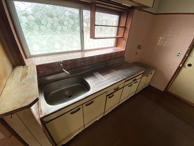 都城市平江町の中古一戸建のキッチン