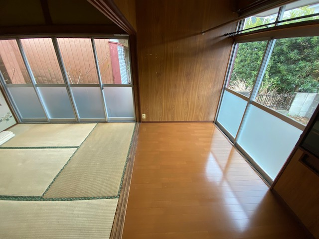 都城市平江町の中古一戸建のランドリースペース