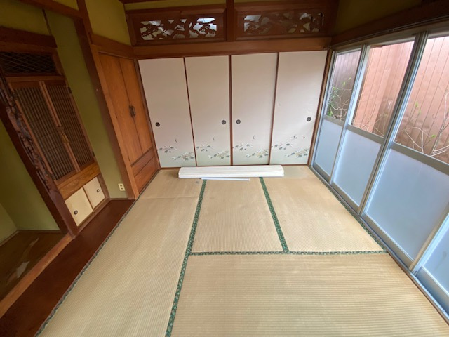 都城市平江町の中古一戸建の和室