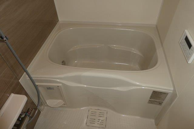 プロムナード　ナギの浴室