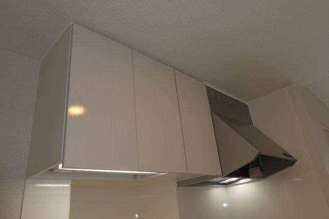 プロムナード　ナギのキッチン|キッチン上収納