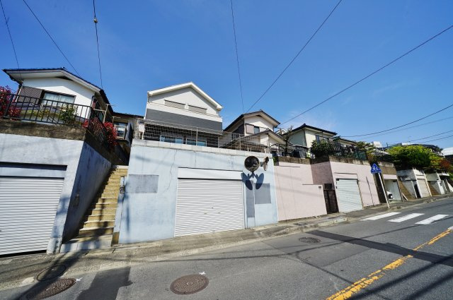 【横浜市港南区東永谷２丁目2-11】★仲介手数料無料★（相武山小学校・東永谷中学校）の外観