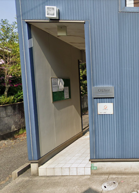 クレフラスト津福東のエントランス|落ち着いたエントランスです