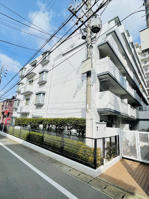 ファミール南福岡の外観