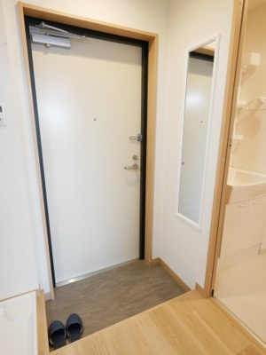 【玄関】 | フラッティ千本下長者町