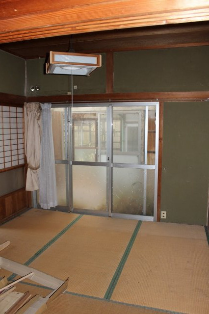 都城市志比田町の中古一戸建の和室