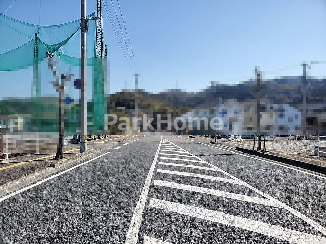 高知市神田　土地の前面道路含む現地写真
