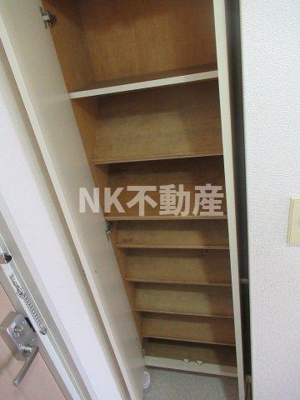 【玄関】 | 高井田青山ビル（布施賃貸） | シューズボックスです