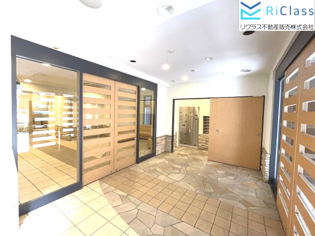 リベール北野シティタワーのエントランス|建物の内部です