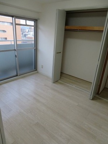グランデージ新深江の寝室