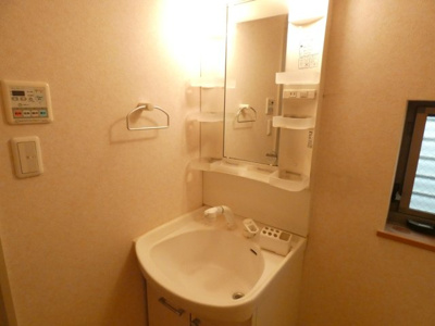 【洗面所】