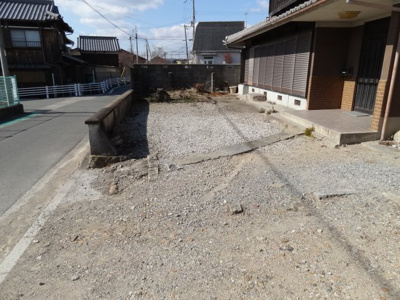 【駐車場】 | 平荘町山角戸建 | 駐車場３台ＯＫ♪