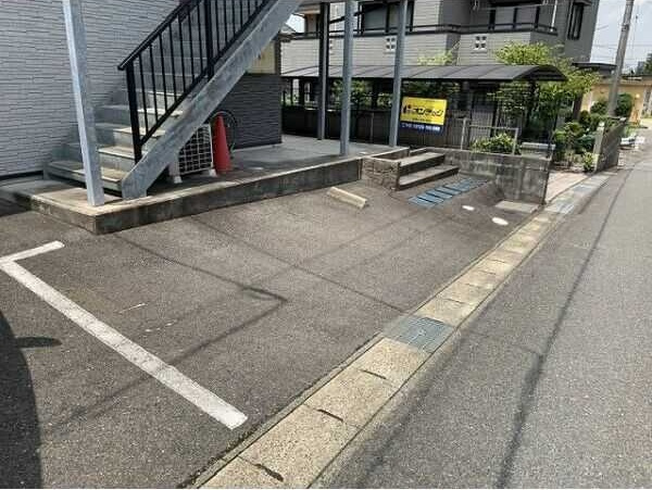 メゾン・ラポールR&K　　　刈谷市の賃貸ならクラスホーム刈谷店の駐車場