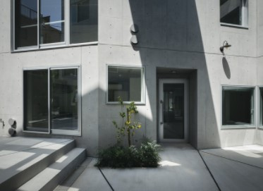 【エントランス】 | LEGALAND幡ヶ谷ANNEX | コムハウジングにおまかせください！０３－３３７６－４６９４