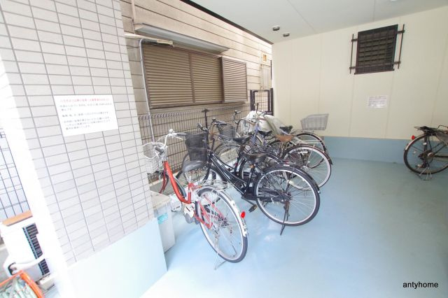 MRM北梅田　仲介手数料無料の駐車場