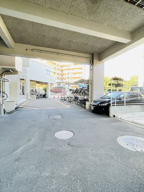 南福岡パークホームズの駐車場