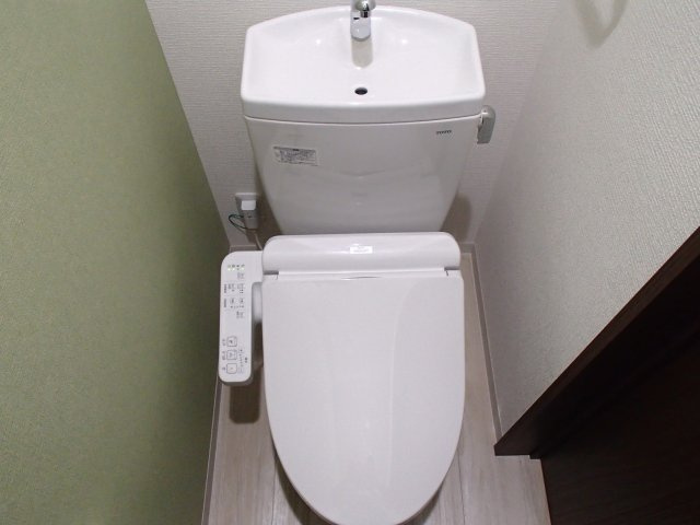【トイレ】 | ブラウンシュガーレジデンス | 落ち着いたトイレです