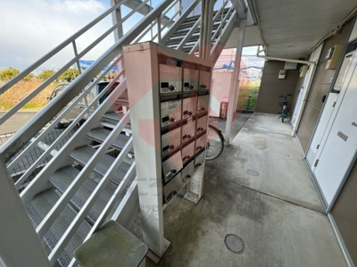 【エントランス】 | レオパレス美原北