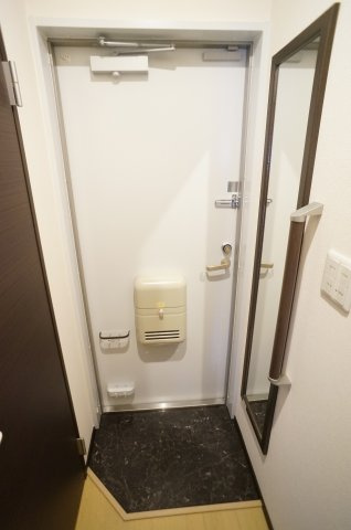 クレイノ宝塚東の玄関