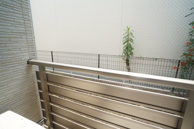 クレイノ宝塚東のバルコニー