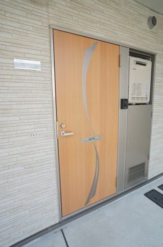 クレイノ宝塚東の玄関
