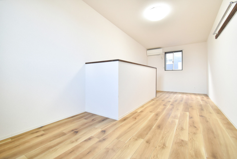 コル・クラージュ【キャッシュバック対象物件】の内装|明るい室内です