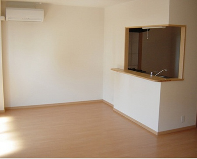 【居間・リビング】 | アーバニー | カウンターキッチンのオシャレなリビング♪