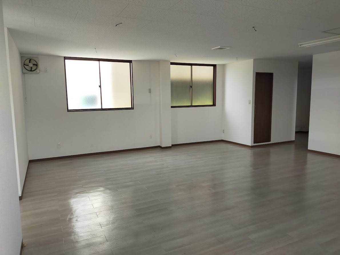 レジリエンス松ケ丘1階