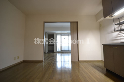 【居間・リビング】 | ディア大手前 | おしゃれなリビングです