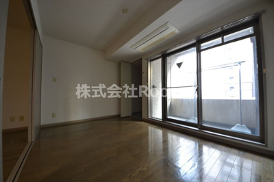 【寝室】 | ディア大手前 | 開放的な寝室です