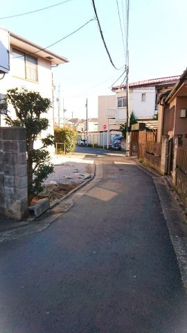 目黒区中町1丁目　建築条件なし売地の前面道路含む現地写真
