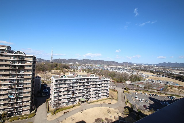桃花台パークヒルズ四番館の展望|北側の眺望になります。