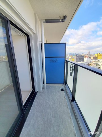 S-RESIDENCE高井田central　仲介手数料無料のバルコニー