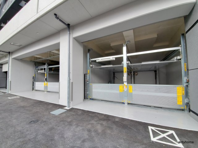 S-RESIDENCE高井田central　仲介手数料無料の駐車場