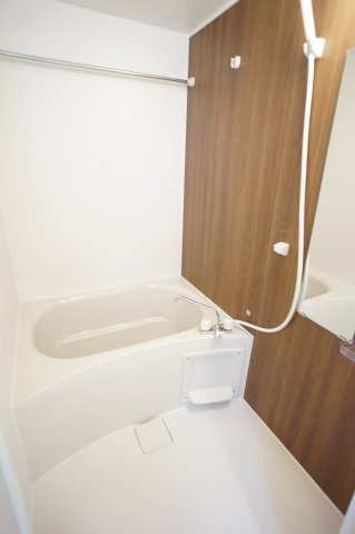 船橋市前原西２丁目のアパートの浴室|浴室乾燥、冷暖房機能付き