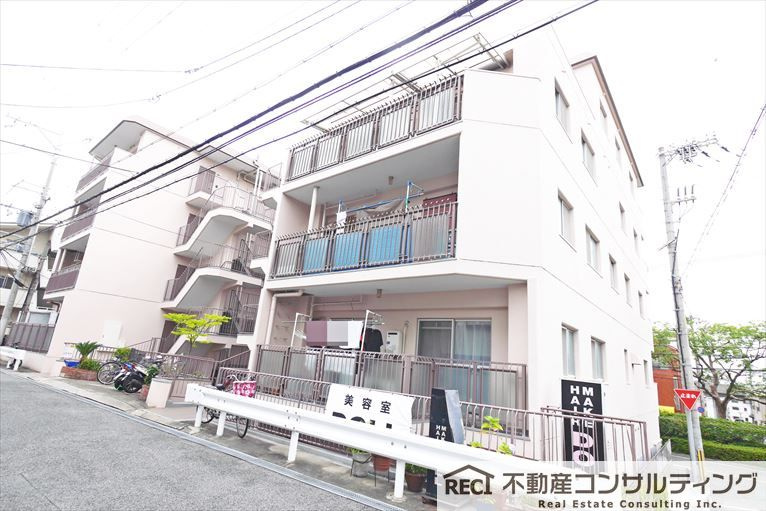 甲南第三六甲ハイムのエントランス
