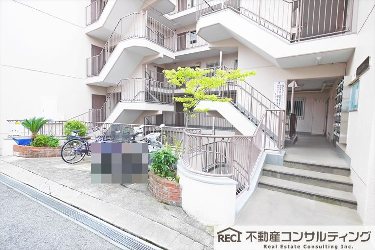 甲南第三六甲ハイムの駐車場