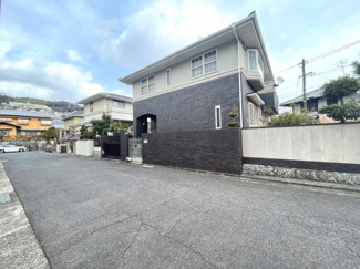 【前面道路含む現地写真】