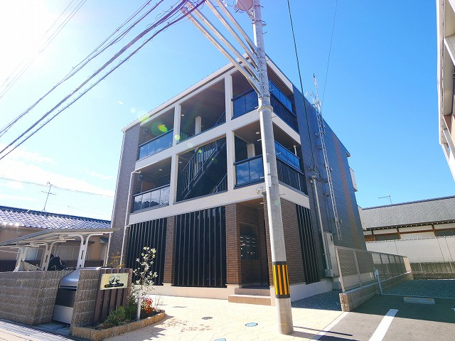 ガーデン・ヴィラ　サンサンの外観パース|外観もきれいです