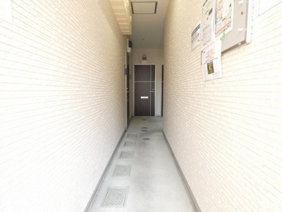 【エントランス】 | フォルクローレ名駅西
